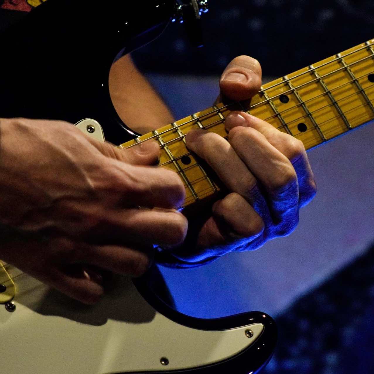 Mister Peculiar – Guitarist, singer, songwriter and composer