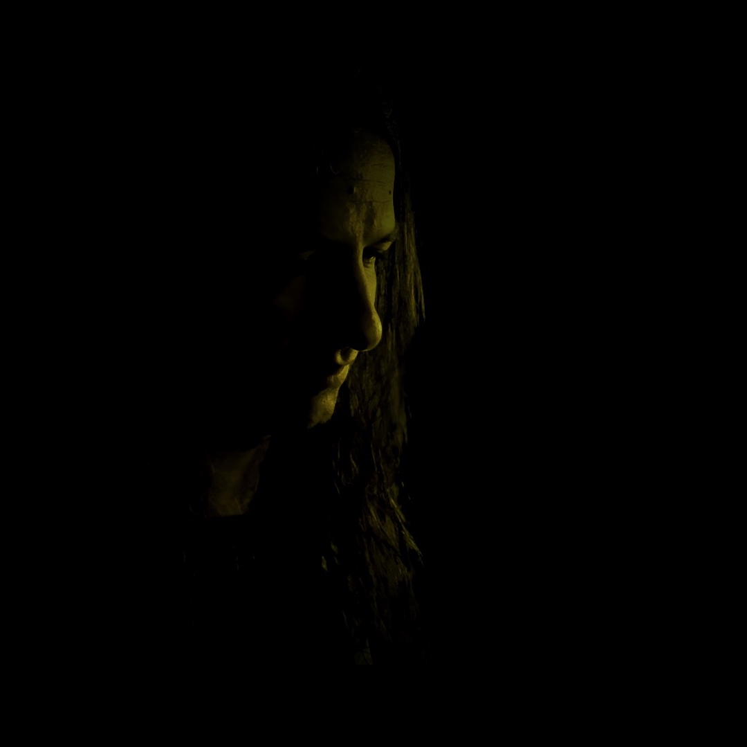 Mister Peculiar – Guitarist, singer, songwriter and composer