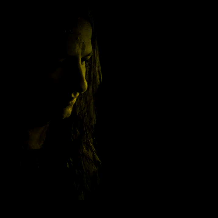 Mister Peculiar – Guitarist, singer, songwriter and composer - Studio